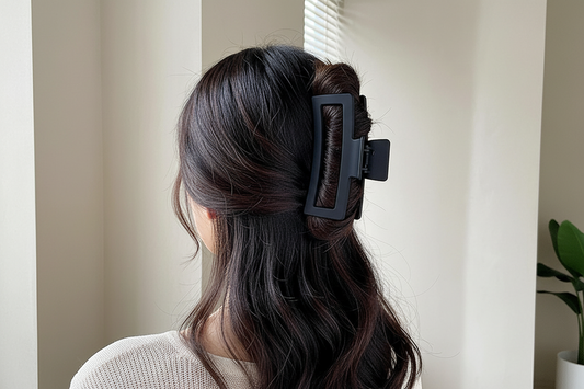 INSILK™ Oversized Hair Clip